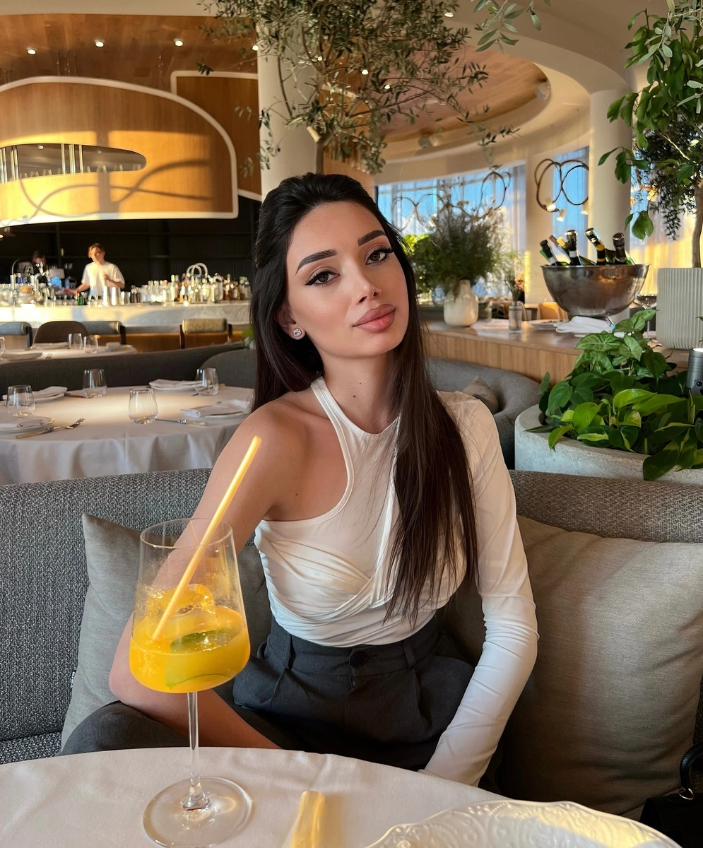 Аделина эскорт в городе Москва