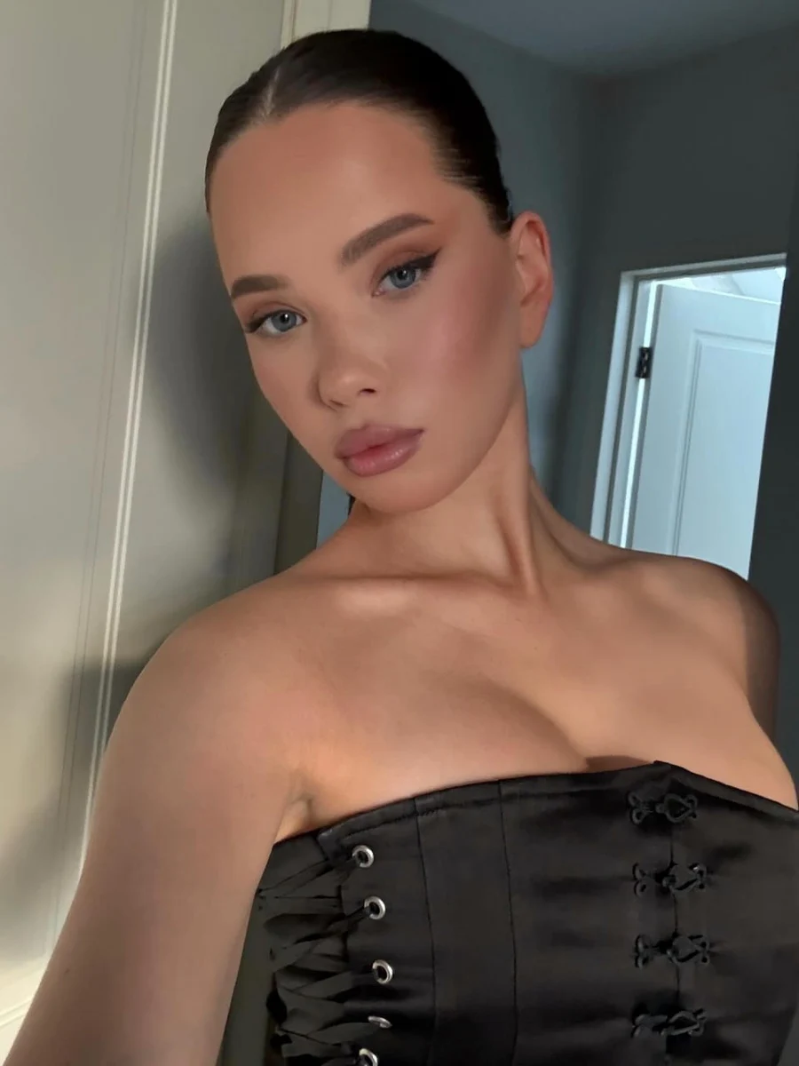 Эмилия-Роза эскорт в городе Москва